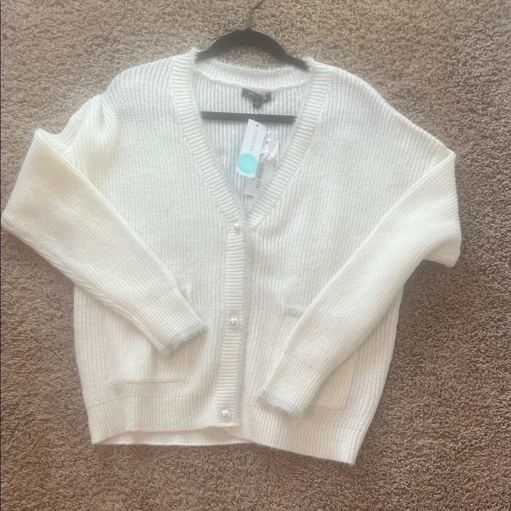 Chic White Cardigan Sweater
